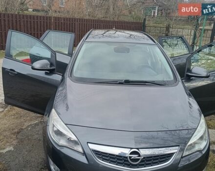 Серый Опель Астра, объемом двигателя 1.4 л и пробегом 180 тыс. км за 6500 $, фото 1 на Automoto.ua