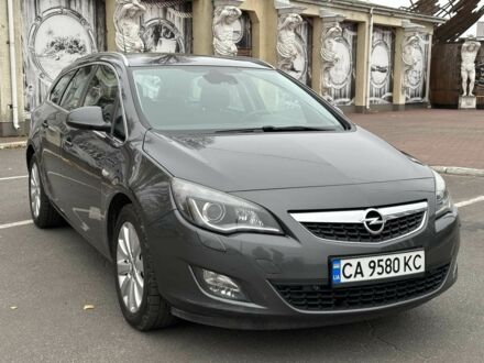 Серый Опель Астра, объемом двигателя 1.7 л и пробегом 226 тыс. км за 7700 $, фото 1 на Automoto.ua