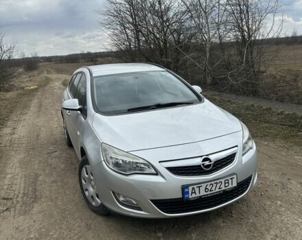 Серый Опель Астра, объемом двигателя 1.2 л и пробегом 242 тыс. км за 5000 $, фото 1 на Automoto.ua