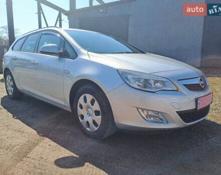 Сірий Опель Астра, об'ємом двигуна 1.7 л та пробігом 285 тис. км за 6000 $, фото 1 на Automoto.ua