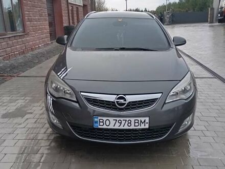 Серый Опель Астра, объемом двигателя 1.7 л и пробегом 236 тыс. км за 7200 $, фото 1 на Automoto.ua