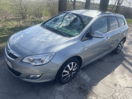 Опель Астра 2011 у Рівному на Automoto.ua Сірий Опель Астра, об'ємом двигуна 1.6 л та пробігом 199 тис. км за 6999 $, фото 1 на Automoto.ua