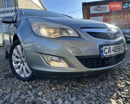 Опель Астра 2011 у Смеле на Automoto.ua Сірий Опель Астра, об'ємом двигуна 2 л та пробігом 213 тис. км за 7500 $, фото 1 на Automoto.ua