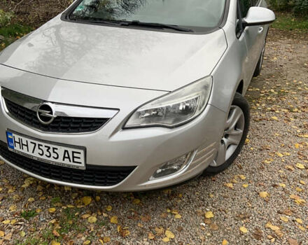 Серый Опель Астра, объемом двигателя 1.69 л и пробегом 230 тыс. км за 7600 $, фото 1 на Automoto.ua