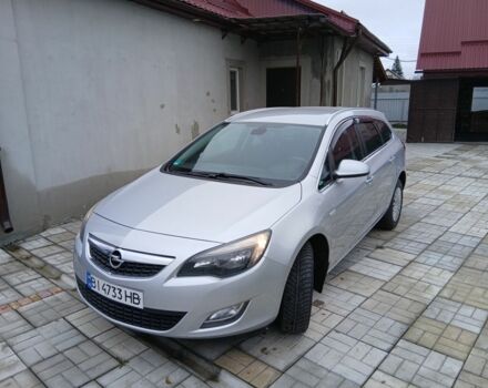 Серый Опель Астра, объемом двигателя 1.7 л и пробегом 266 тыс. км за 7500 $, фото 1 на Automoto.ua