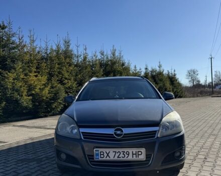 Серый Опель Астра, объемом двигателя 1.6 л и пробегом 294 тыс. км за 5500 $, фото 1 на Automoto.ua