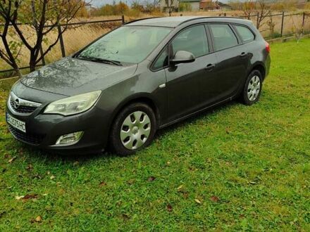 Серый Опель Астра, объемом двигателя 1.7 л и пробегом 240 тыс. км за 5700 $, фото 1 на Automoto.ua