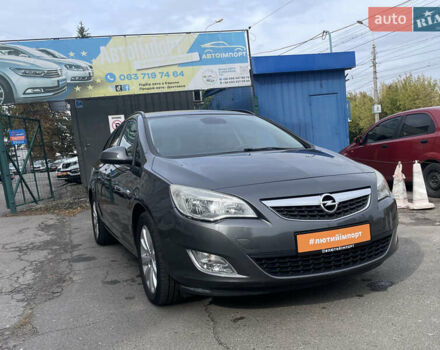 Сірий Опель Астра, об'ємом двигуна 1.7 л та пробігом 204 тис. км за 8700 $, фото 1 на Automoto.ua