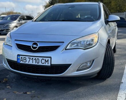 Сірий Опель Астра, об'ємом двигуна 2 л та пробігом 136 тис. км за 7900 $, фото 1 на Automoto.ua