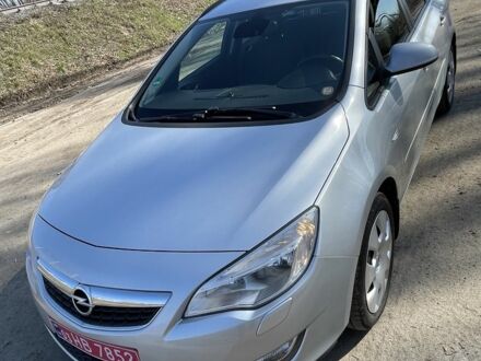 Опель Астра 2011 в Фастове на Automoto.ua Серый Опель Астра, объемом двигателя 1.4 л и пробегом 280 тыс. км за 6200 $, фото 1 на Automoto.ua