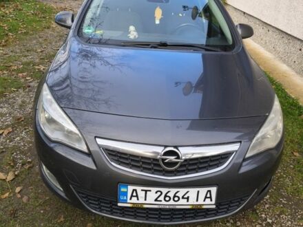 Опель Астра 2011 у Івано-Франківську на Automoto.ua Сірий Опель Астра, об'ємом двигуна 1.7 л та пробігом 320 тис. км за 6700 $, фото 1 на Automoto.ua