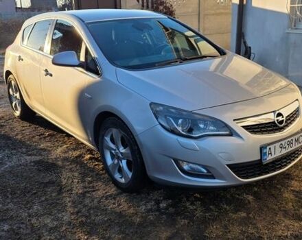 Серый Опель Астра, объемом двигателя 1.7 л и пробегом 252 тыс. км за 8000 $, фото 1 на Automoto.ua