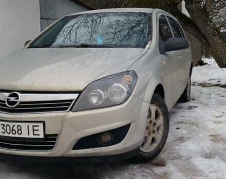 Серый Опель Астра, объемом двигателя 1.6 л и пробегом 204 тыс. км за 4350 $, фото 1 на Automoto.ua