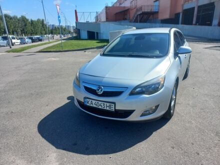 Сірий Опель Астра, об'ємом двигуна 1.7 л та пробігом 242 тис. км за 5000 $, фото 1 на Automoto.ua