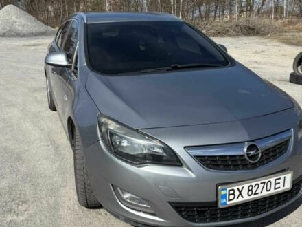 Серый Опель Астра, объемом двигателя 1.7 л и пробегом 230 тыс. км за 6300 $, фото 1 на Automoto.ua