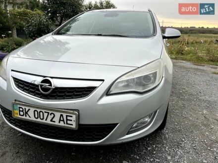 Опель Астра 2011 в Ровно на Automoto.ua Серый Опель Астра, объемом двигателя 1.69 л и пробегом 380 тыс. км за 6999 $, фото 1 на Automoto.ua