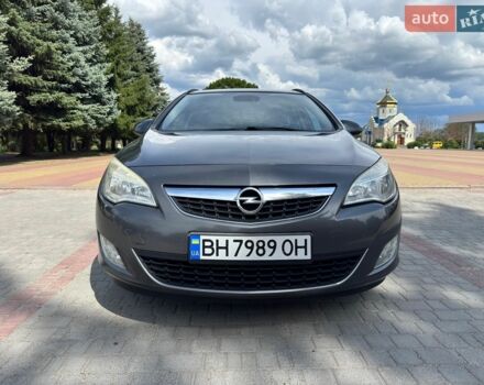 Сірий Опель Астра, об'ємом двигуна 1.69 л та пробігом 230 тис. км за 7000 $, фото 1 на Automoto.ua