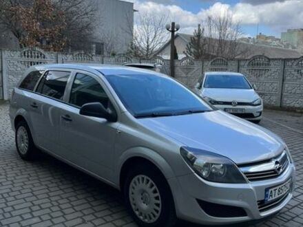 Серый Опель Астра, объемом двигателя 1.7 л и пробегом 236 тыс. км за 6100 $, фото 1 на Automoto.ua