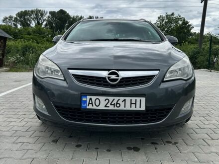 Серый Опель Астра, объемом двигателя 1.2 л и пробегом 344 тыс. км за 6000 $, фото 1 на Automoto.ua
