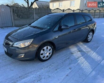 Серый Опель Астра, объемом двигателя 1.2 л и пробегом 299 тыс. км за 5900 $, фото 1 на Automoto.ua