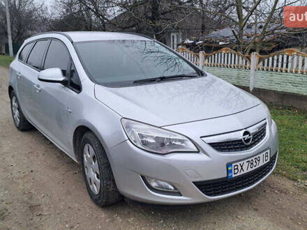 Серый Опель Астра, объемом двигателя 1.69 л и пробегом 210 тыс. км за 6500 $, фото 1 на Automoto.ua