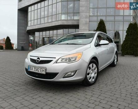 Серый Опель Астра, объемом двигателя 1.7 л и пробегом 276 тыс. км за 6500 $, фото 1 на Automoto.ua