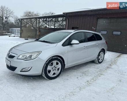 Серый Опель Астра, объемом двигателя 1.7 л и пробегом 248 тыс. км за 6650 $, фото 1 на Automoto.ua