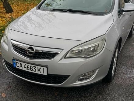 Сірий Опель Астра, об'ємом двигуна 1.7 л та пробігом 242 тис. км за 6700 $, фото 1 на Automoto.ua