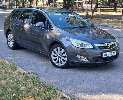 Сірий Опель Астра, об'ємом двигуна 1.4 л та пробігом 217 тис. км за 7300 $, фото 1 на Automoto.ua