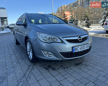 Серый Опель Астра, объемом двигателя 1.69 л и пробегом 180 тыс. км за 7500 $, фото 1 на Automoto.ua