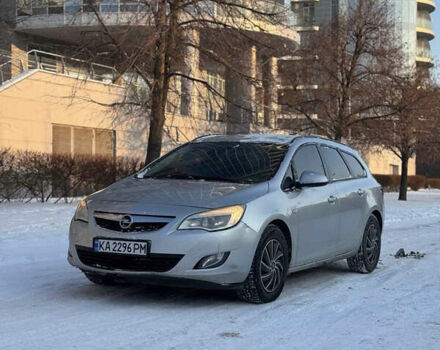 Серый Опель Астра, объемом двигателя 1.7 л и пробегом 268 тыс. км за 5600 $, фото 1 на Automoto.ua