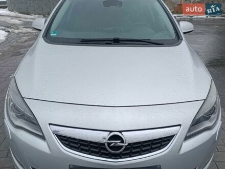 Серый Опель Астра, объемом двигателя 1.69 л и пробегом 302 тыс. км за 8000 $, фото 1 на Automoto.ua