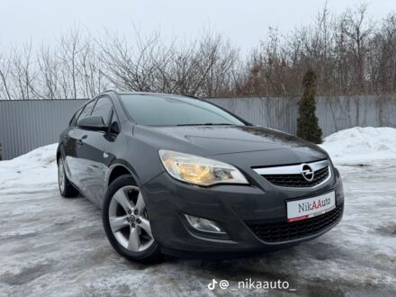 Серый Опель Астра, объемом двигателя 1.3 л и пробегом 226 тыс. км за 6300 $, фото 1 на Automoto.ua