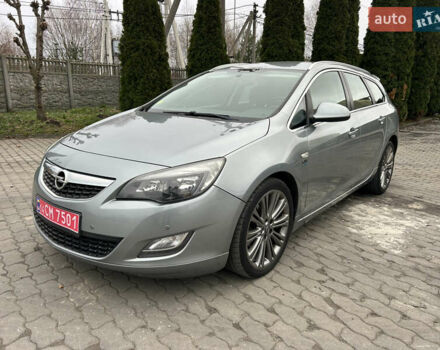 Серый Опель Астра, объемом двигателя 1.7 л и пробегом 185 тыс. км за 7500 $, фото 1 на Automoto.ua