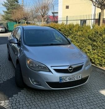 Серый Опель Астра, объемом двигателя 1.7 л и пробегом 378 тыс. км за 6500 $, фото 1 на Automoto.ua