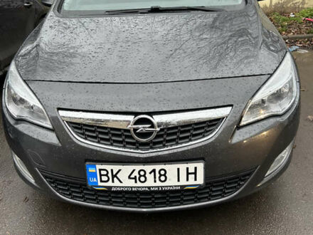 Серый Опель Астра, объемом двигателя 1.7 л и пробегом 231 тыс. км за 6600 $, фото 1 на Automoto.ua