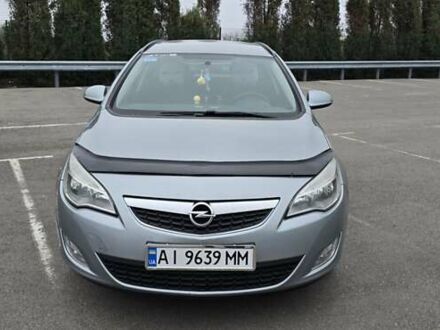 Серый Опель Астра, объемом двигателя 1.7 л и пробегом 214 тыс. км за 8200 $, фото 1 на Automoto.ua