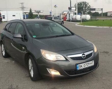 Серый Опель Астра, объемом двигателя 1.7 л и пробегом 240 тыс. км за 6300 $, фото 1 на Automoto.ua