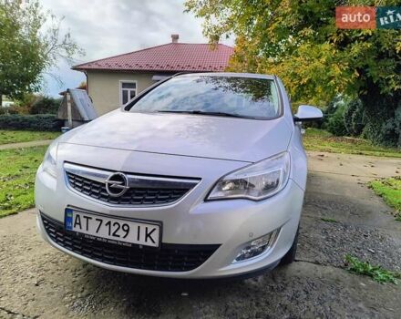 Опель Астра 2012 в Калуше на Automoto.ua Серый Опель Астра, объемом двигателя 1.7 л и пробегом 193 тыс. км за 7400 $, фото 1 на Automoto.ua