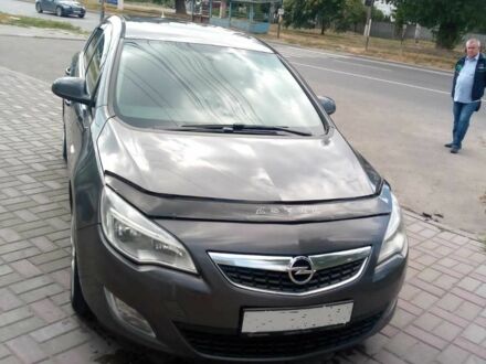 Опель Астра 2012 у Луганську на Automoto.ua Сірий Опель Астра, об'ємом двигуна 0.16 л та пробігом 162 тис. км за 9500 $, фото 1 на Automoto.ua