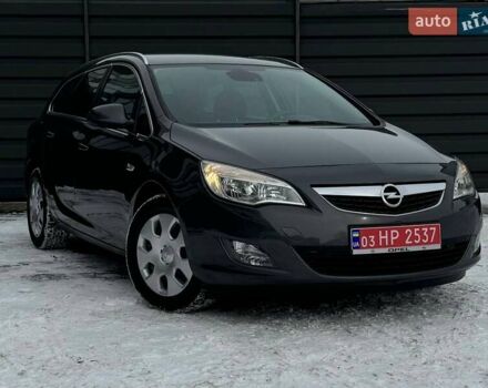 Серый Опель Астра, объемом двигателя 1.6 л и пробегом 200 тыс. км за 8700 $, фото 1 на Automoto.ua