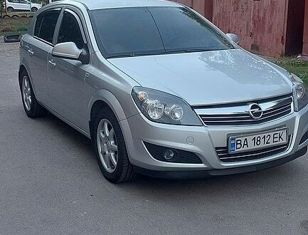 Сірий Опель Астра, об'ємом двигуна 1.6 л та пробігом 145 тис. км за 7000 $, фото 1 на Automoto.ua