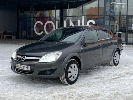 Серый Опель Астра, объемом двигателя 1.6 л и пробегом 256 тыс. км за 5350 $, фото 1 на Automoto.ua