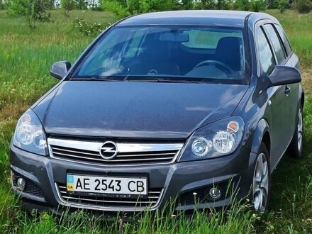 Сірий Опель Астра, об'ємом двигуна 1.6 л та пробігом 88 тис. км за 3000 $, фото 1 на Automoto.ua