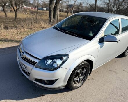 Серый Опель Астра, объемом двигателя 1.6 л и пробегом 199 тыс. км за 5000 $, фото 1 на Automoto.ua