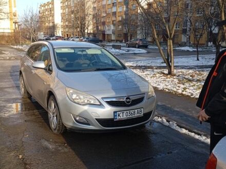 Опель Астра 2012 в Ивано-Франковске на Automoto.ua Серый Опель Астра, объемом двигателя 1.7 л и пробегом 240 тыс. км за 7000 $, фото 1 на Automoto.ua