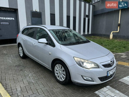 Сірий Опель Астра, об'ємом двигуна 1.96 л та пробігом 302 тис. км за 8200 $, фото 1 на Automoto.ua