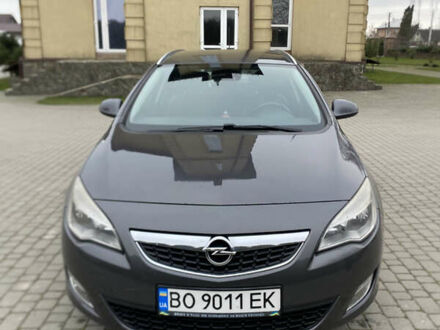 Серый Опель Астра, объемом двигателя 1.7 л и пробегом 327 тыс. км за 7800 $, фото 1 на Automoto.ua