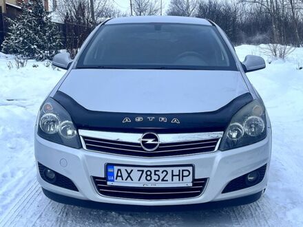 Серый Опель Астра, объемом двигателя 1.6 л и пробегом 205 тыс. км за 5800 $, фото 1 на Automoto.ua