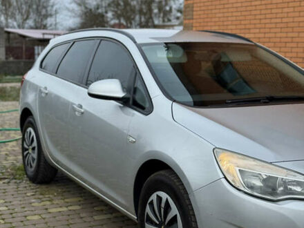 Серый Опель Астра, объемом двигателя 1.7 л и пробегом 252 тыс. км за 5900 $, фото 1 на Automoto.ua